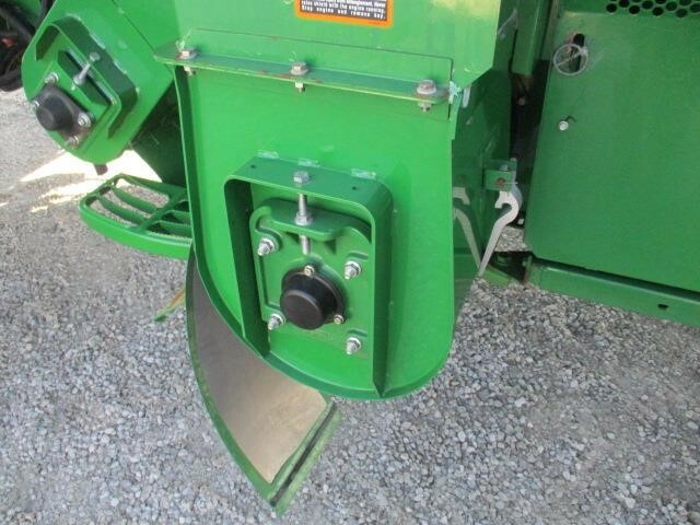 2014 John Deere S670 Combine - Photo 12
