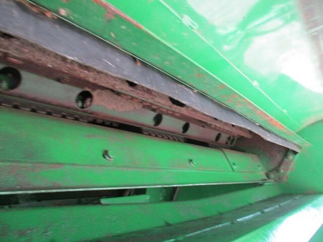 2014 John Deere S670 Combine - Photo 13