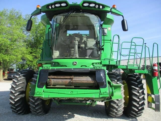 2014 John Deere S670 Combine - Photo 15