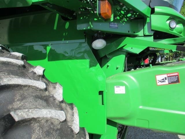 2014 John Deere S670 Combine - Photo 3