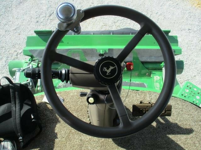 2014 John Deere S670 Combine - Photo 23