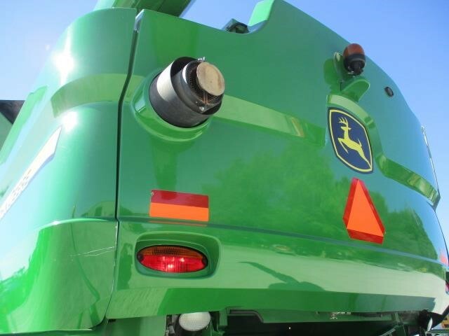 2012 John Deere S680 Combine - Photo 10