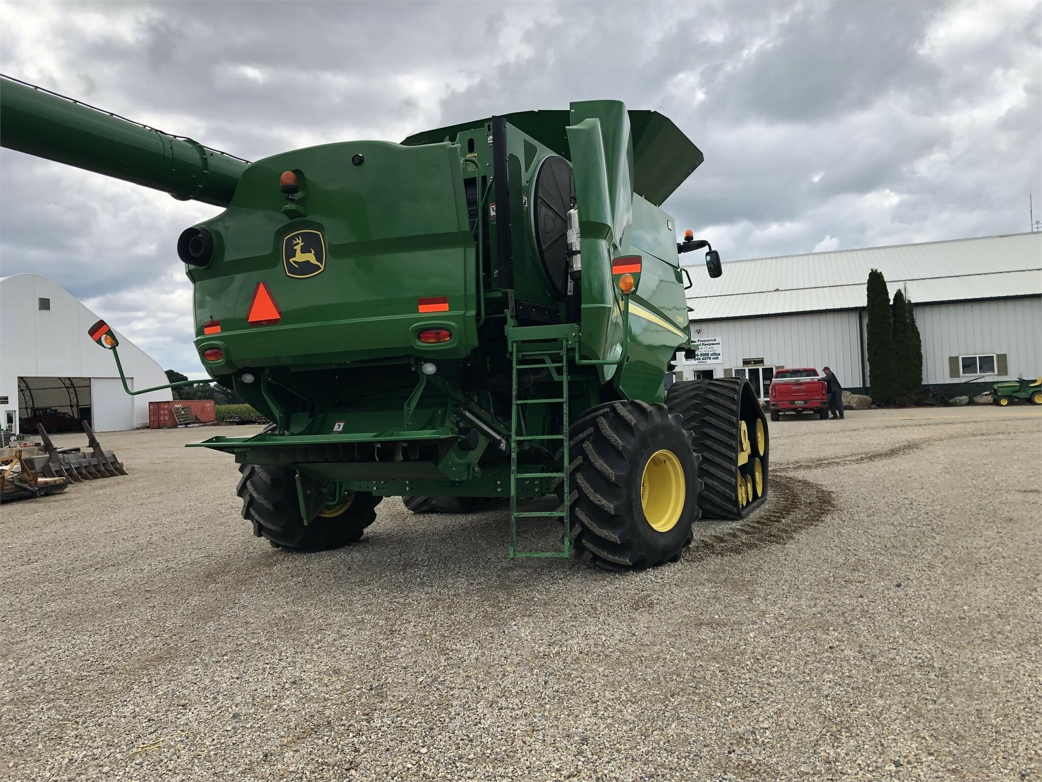 2014 John Deere S690 Combine - Photo 4
