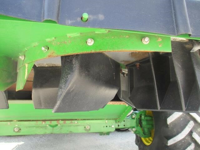 2012 John Deere S680 Combine - Photo 18