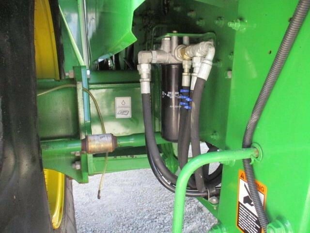 2012 John Deere S680 Combine - Photo 24