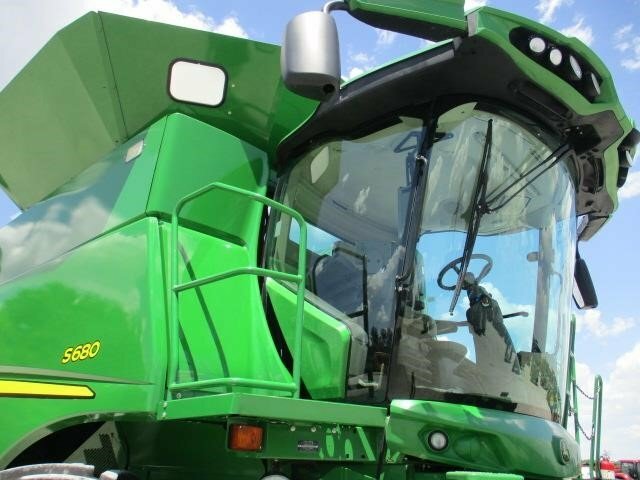 2012 John Deere S680 Combine - Photo 35