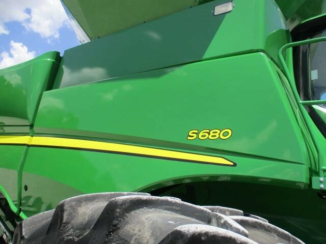 2012 John Deere S680 Combine - Photo 36