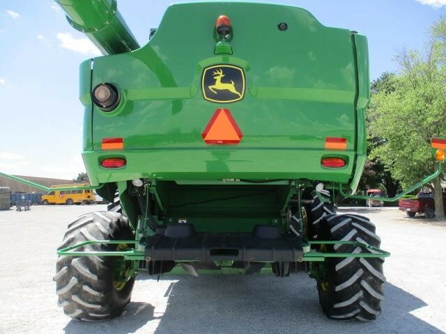 2012 John Deere S680 Combine - Photo 8