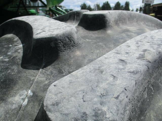 2014 John Deere S690 Combine - Photo 15