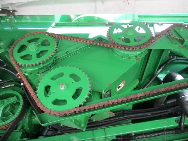 2014 John Deere S690 Combine - Photo 17