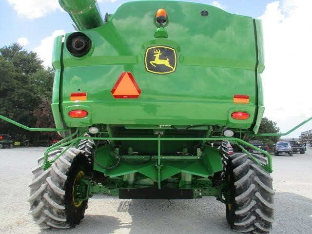 2014 John Deere S690 Combine - Photo 8