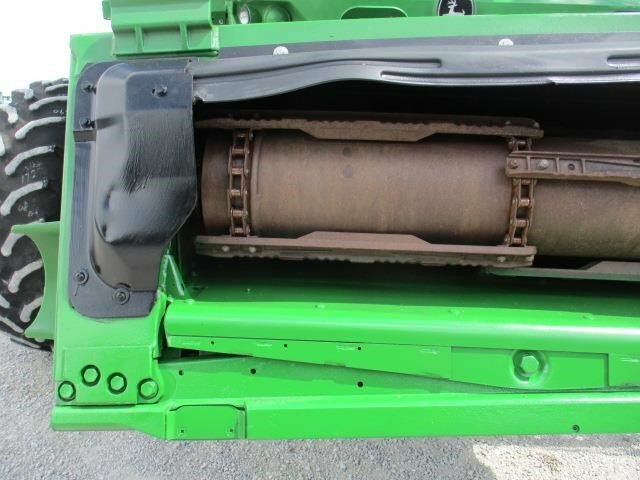 2014 John Deere S690 Combine - Photo 9