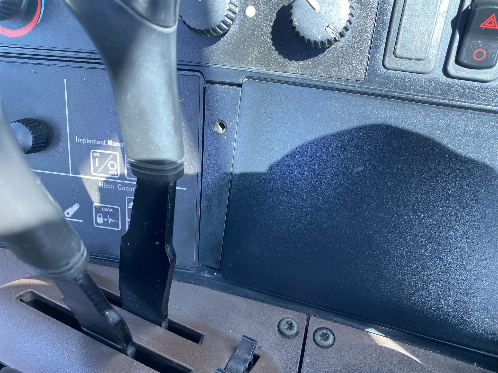 2008 John Deere 7730 Tractor - Photo 21