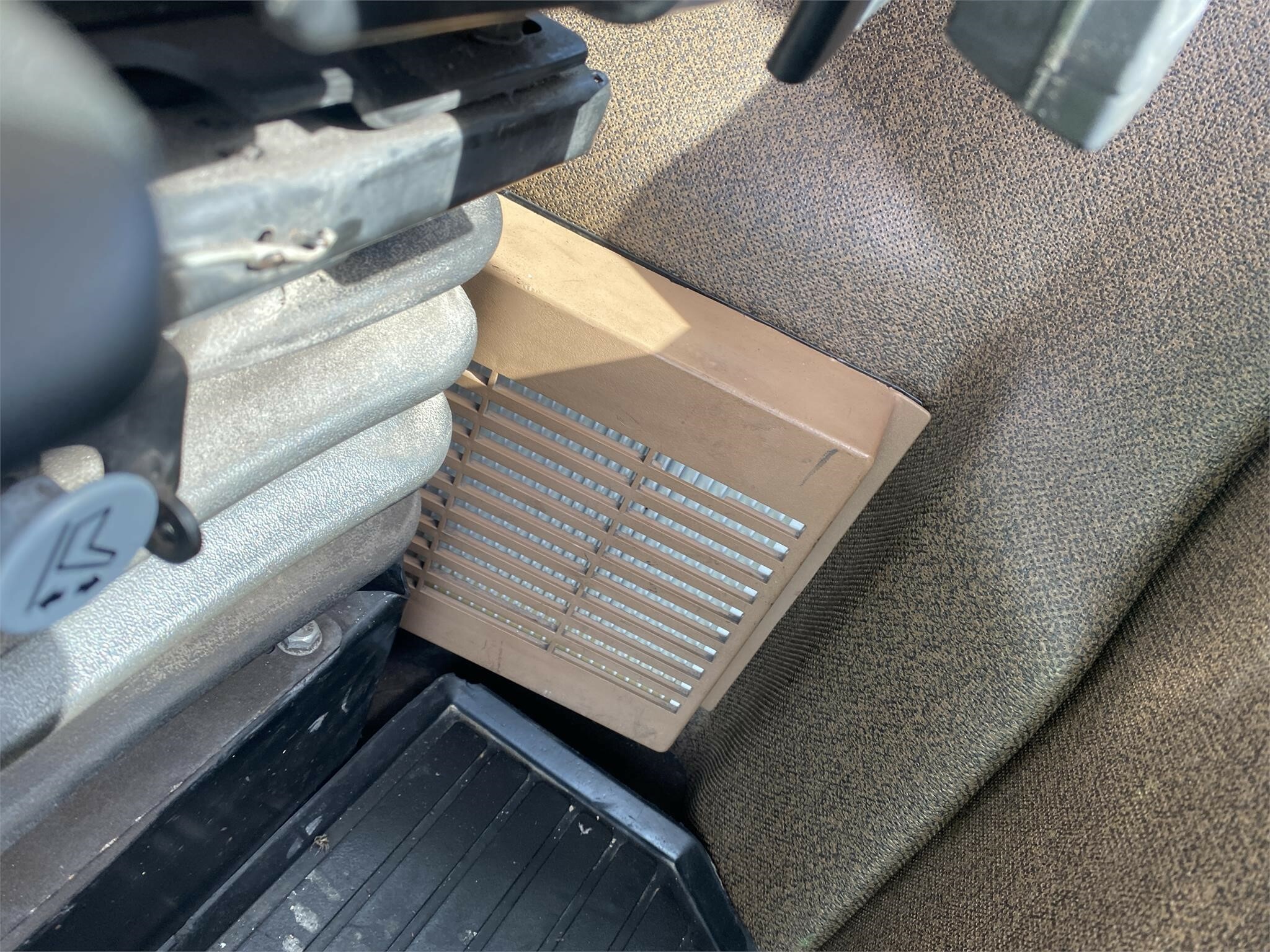 2008 John Deere 7730 Tractor - Photo 10