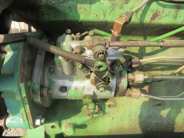 John Deere 4040 Tractor - Photo 3