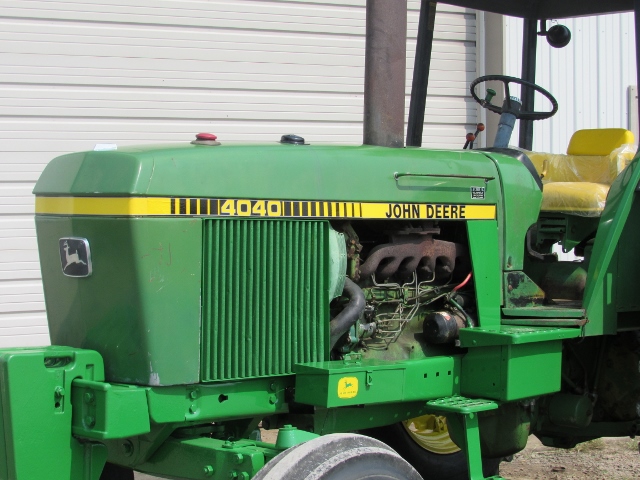 John Deere 4040 Tractor - Photo 22