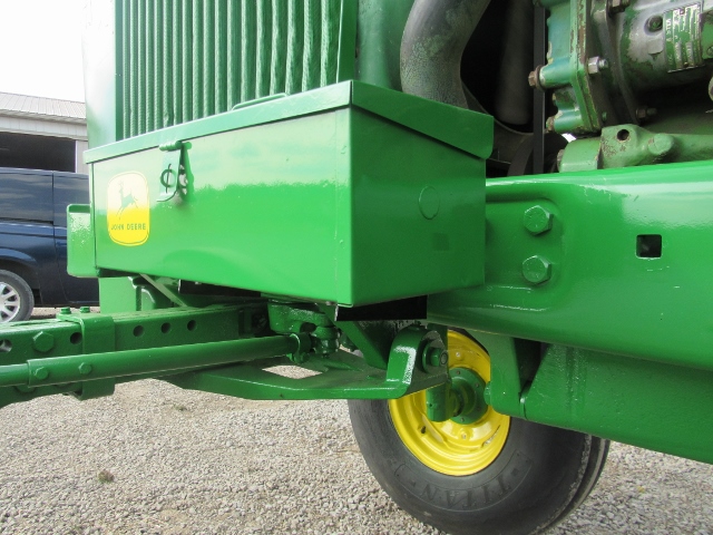 John Deere 4040 Tractor - Photo 7