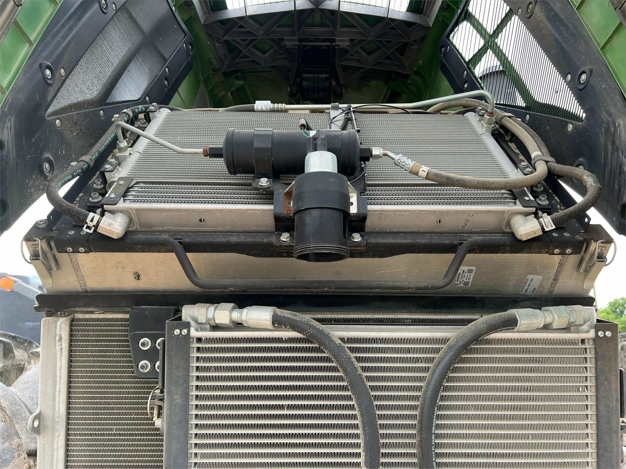 2015 John Deere 9620R Tractor - Photo 17