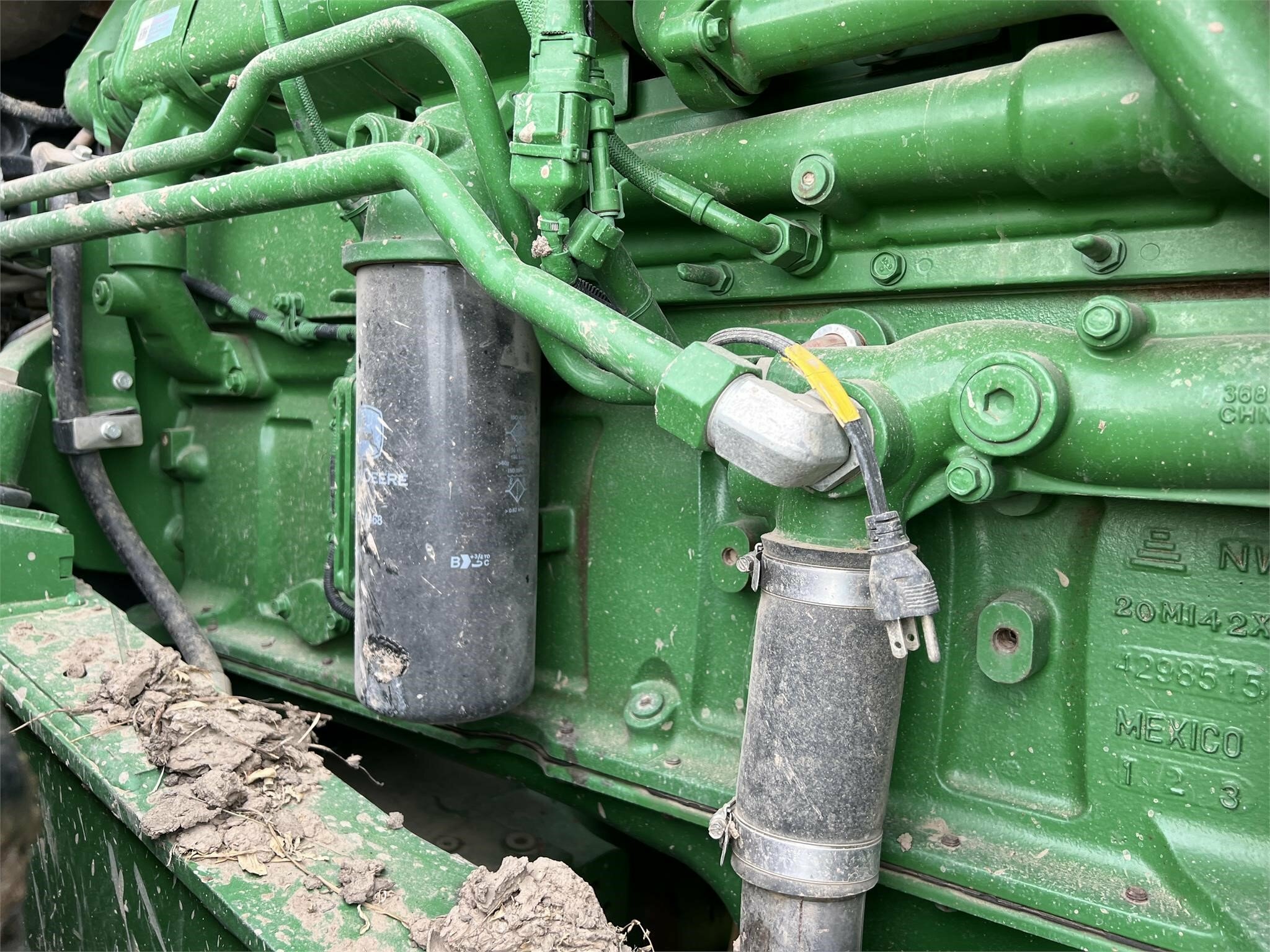 2015 John Deere 9620R Tractor - Photo 22