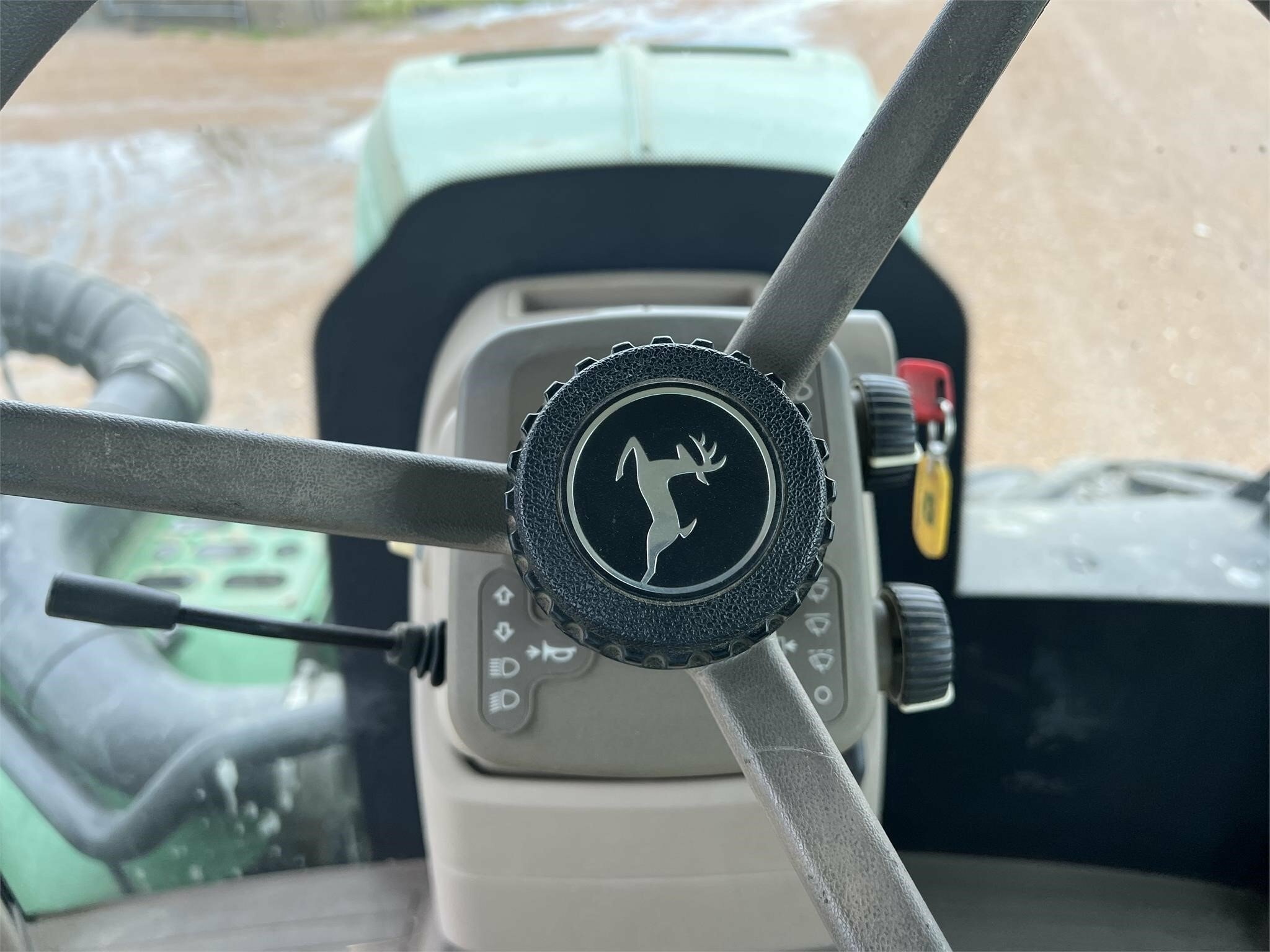 2015 John Deere 9620R Tractor - Photo 26