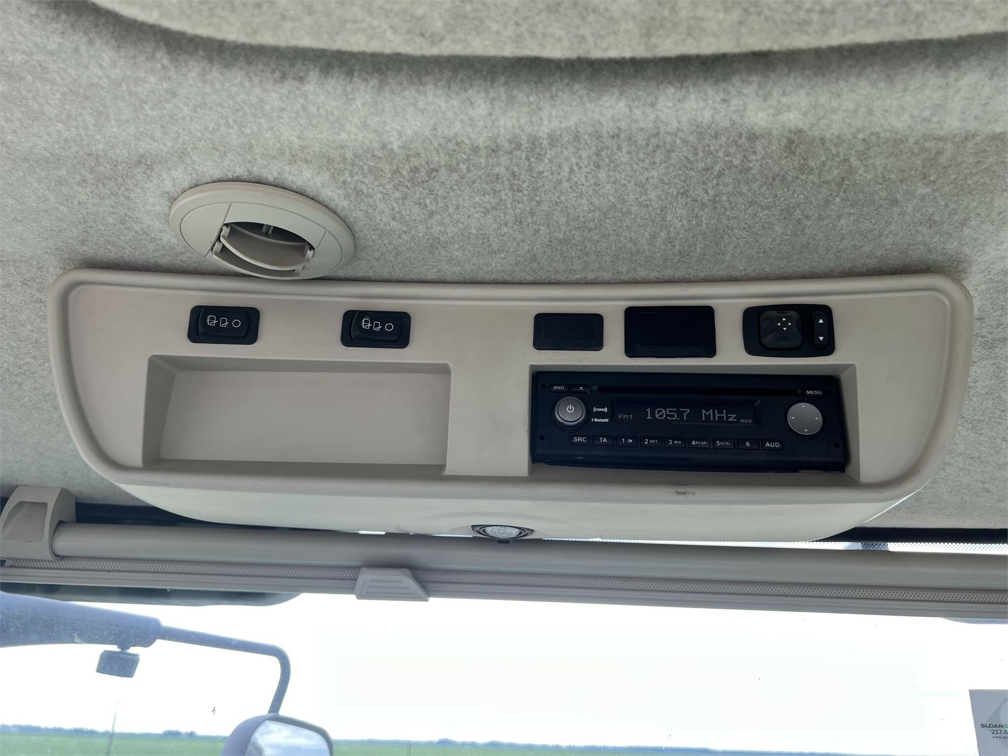 2015 John Deere 9620R Tractor - Photo 28