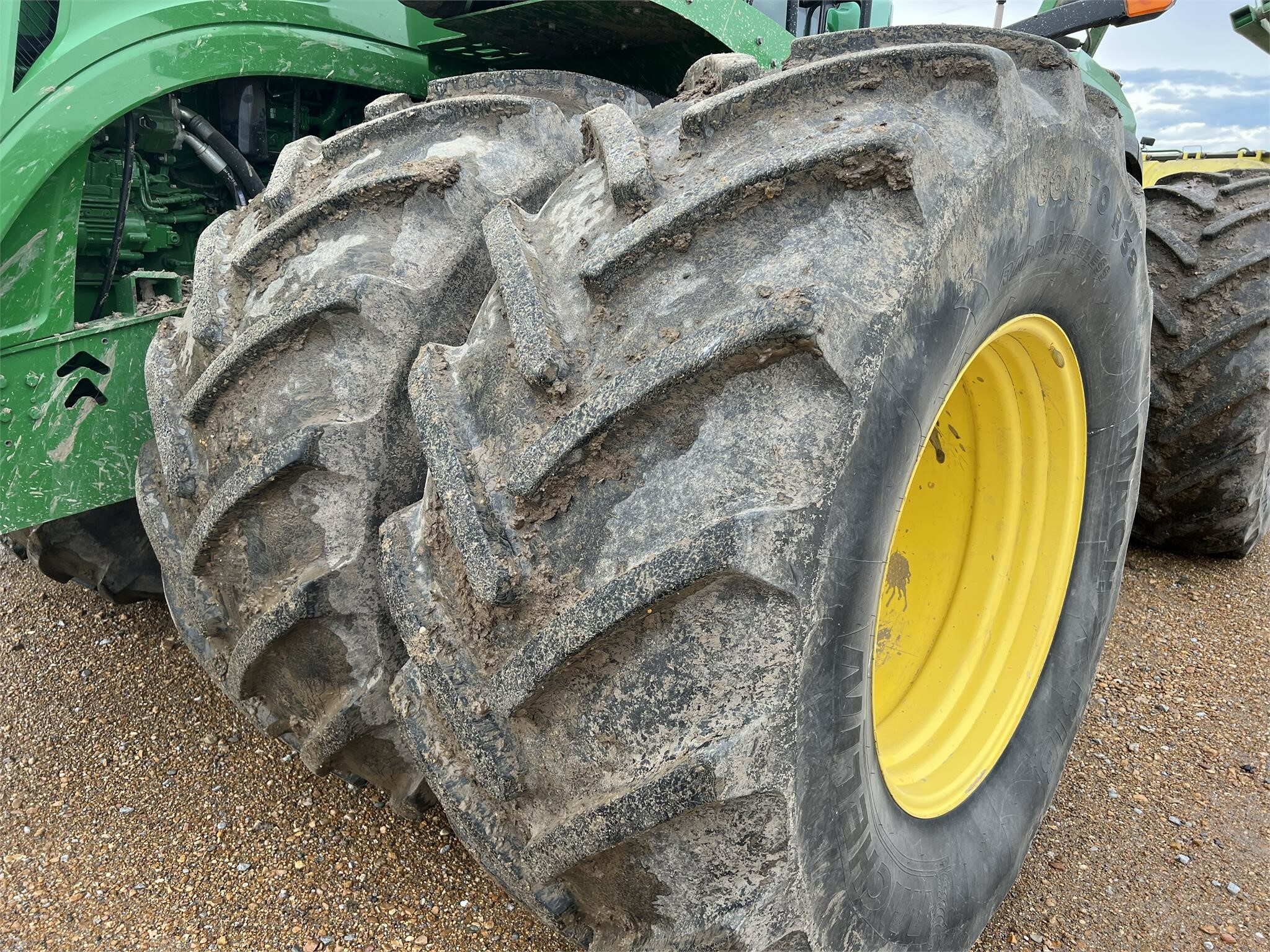 2015 John Deere 9620R Tractor - Photo 30