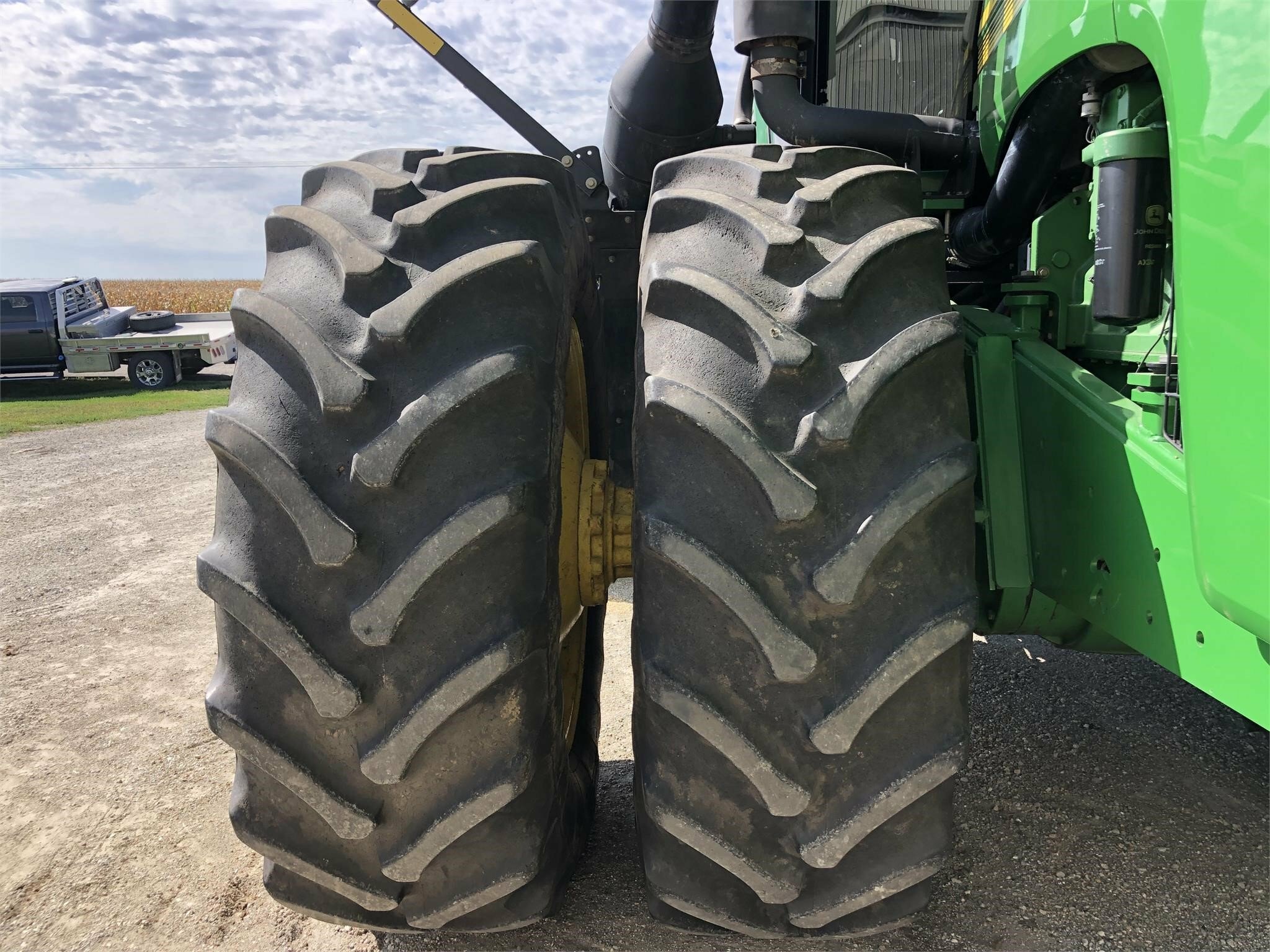 2004 John Deere 9220 Tractor - Photo 14