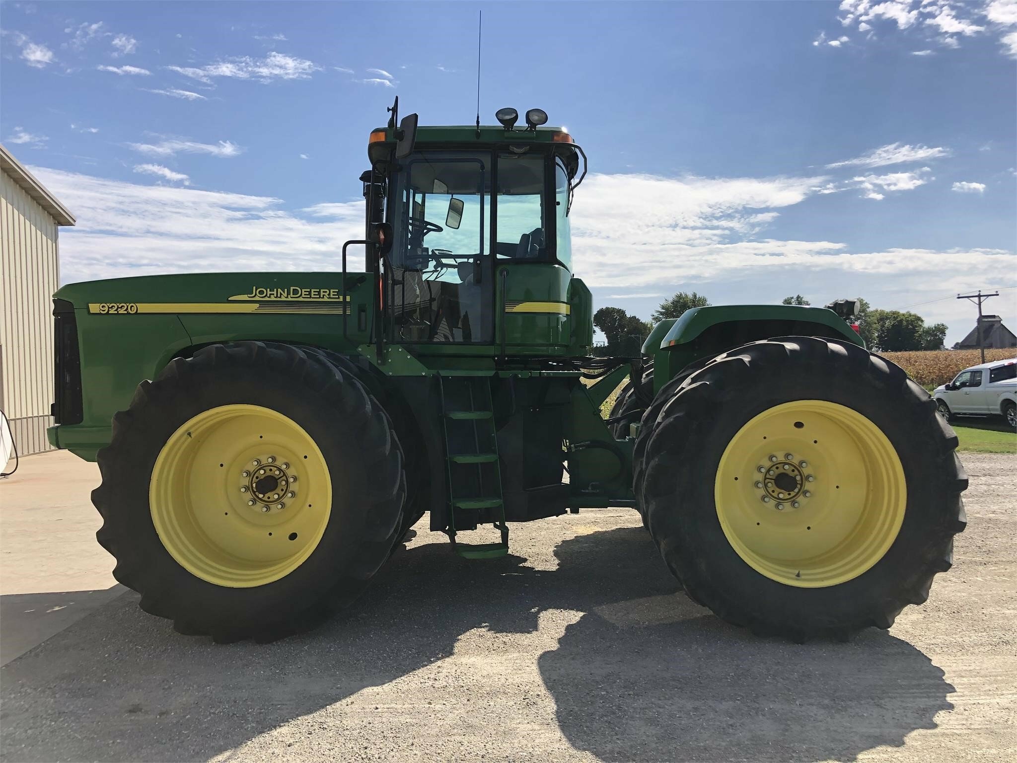 2004 John Deere 9220 Tractor - Photo 25