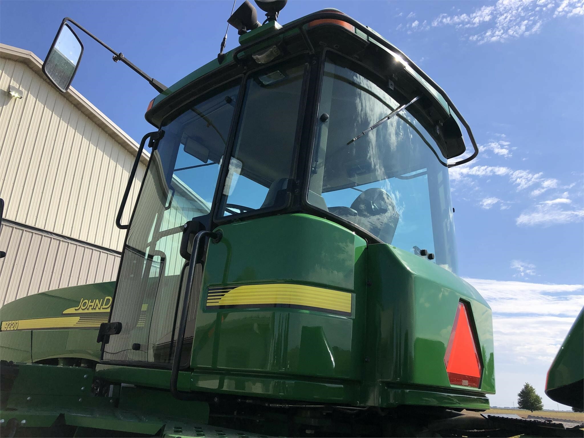 2004 John Deere 9220 Tractor - Photo 7