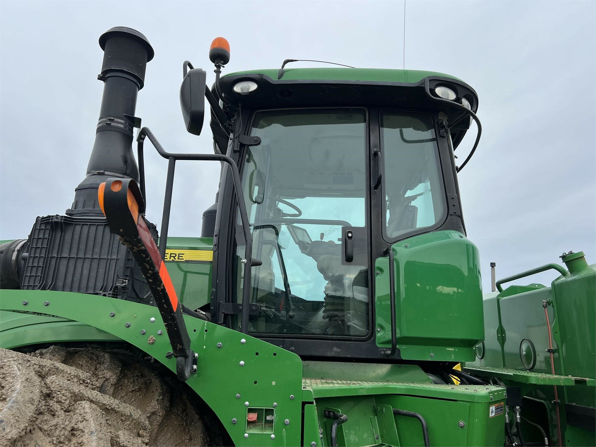 2015 John Deere 9620R Tractor - Photo 2
