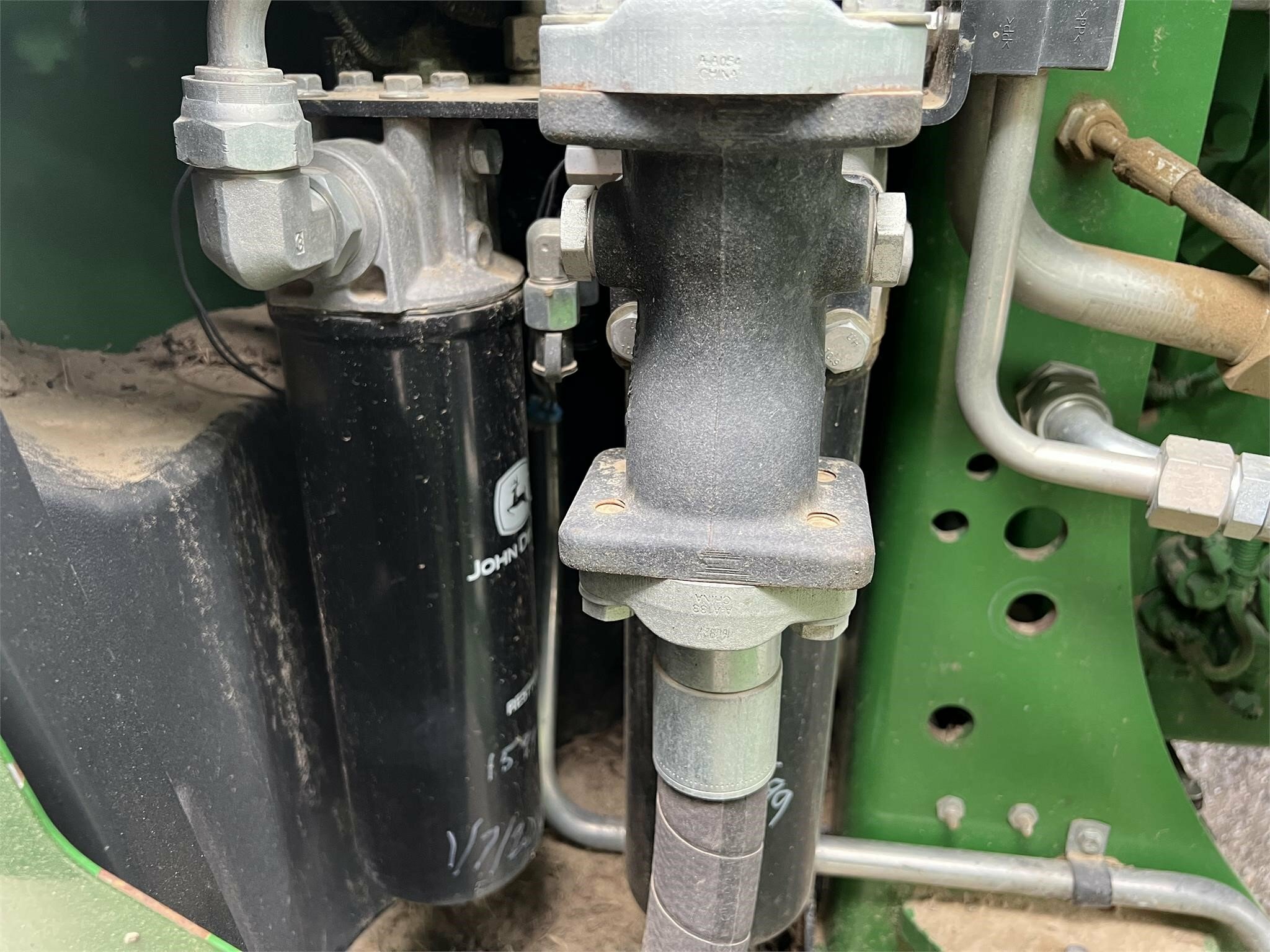 2015 John Deere 9620R Tractor - Photo 14