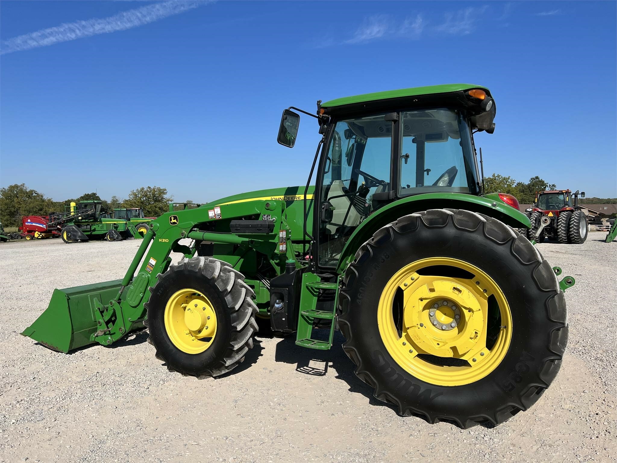 2018 John Deere 6135E Tractor - Photo 33