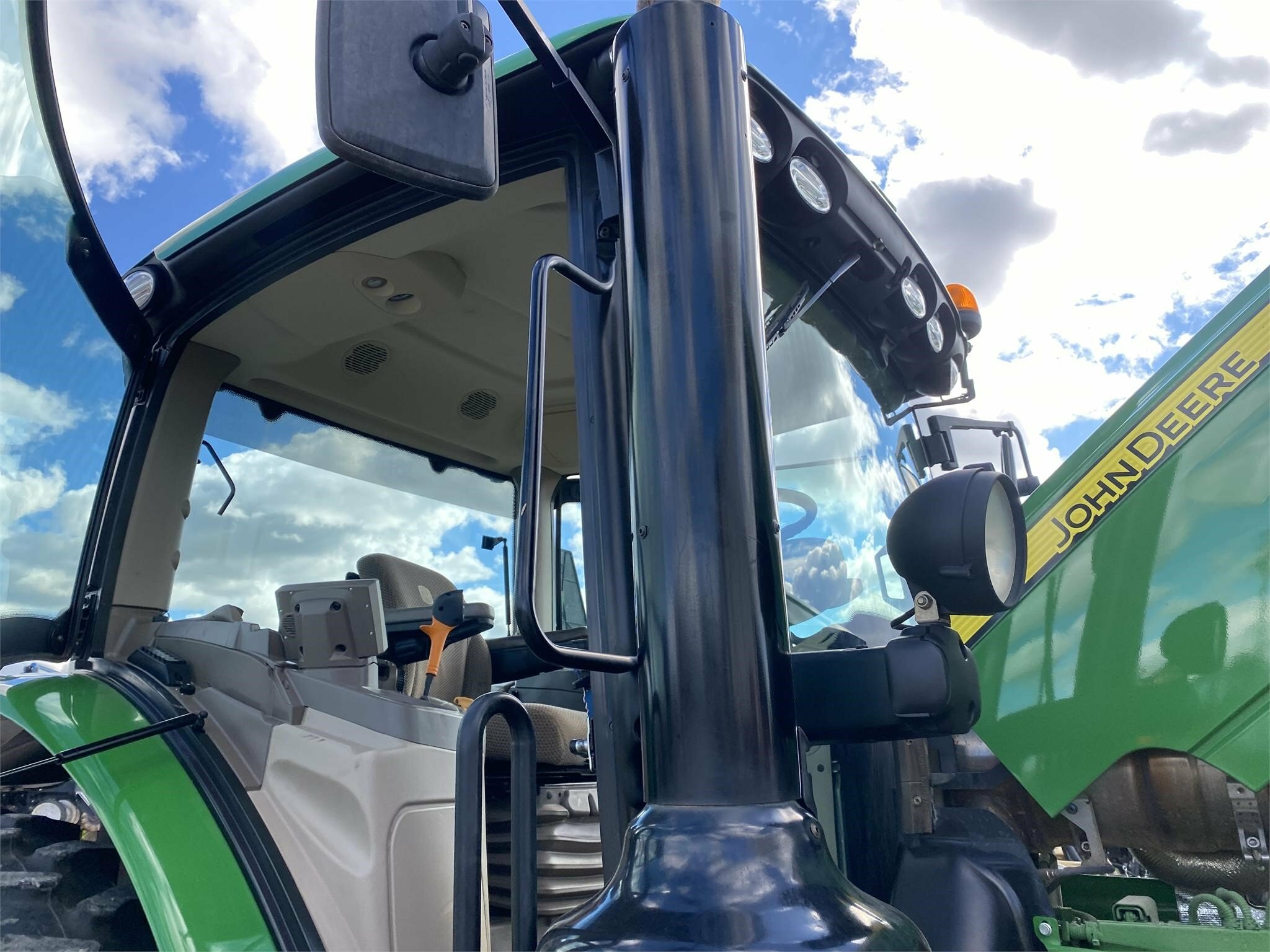 2018 John Deere 6145R Tractor - Photo 19