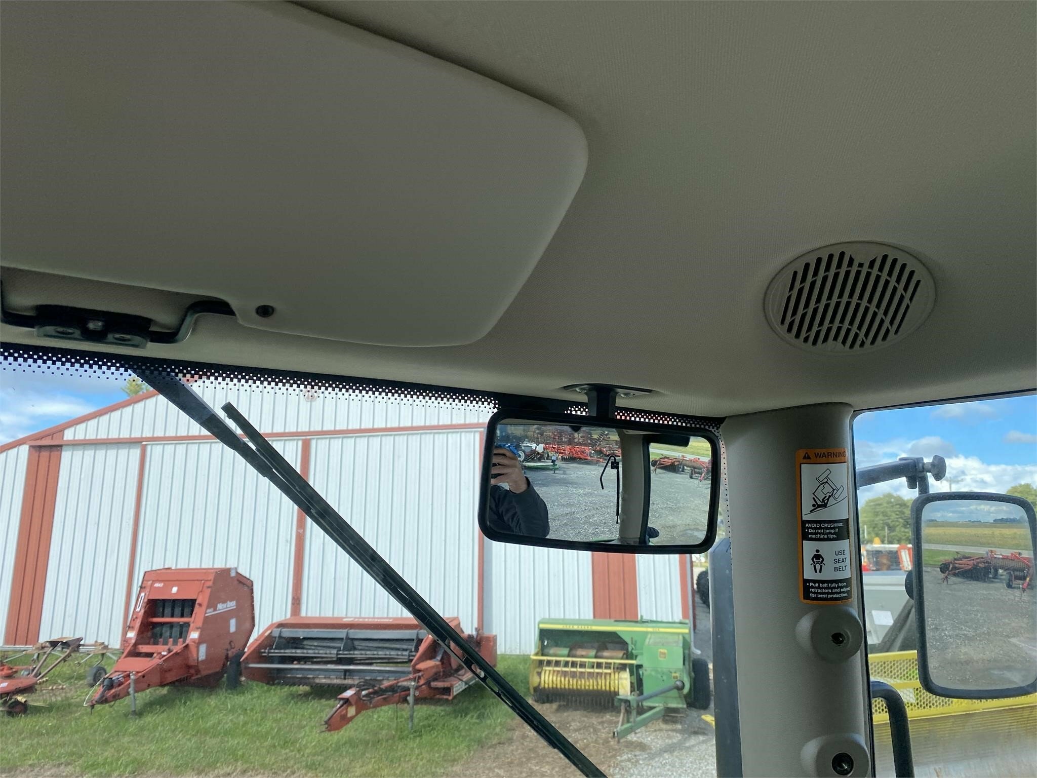 2018 John Deere 6145R Tractor - Photo 26