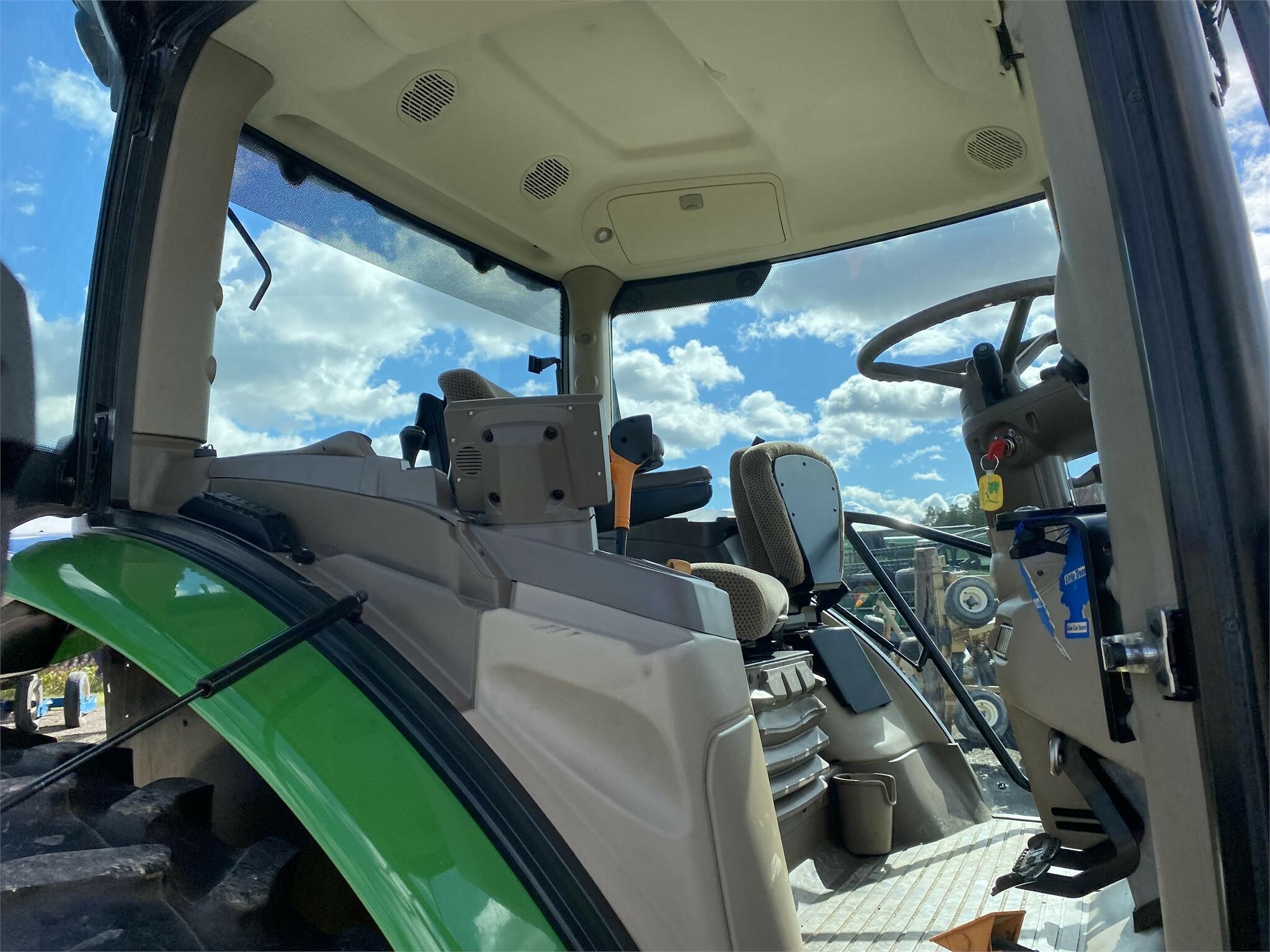 2018 John Deere 6145R Tractor - Photo 7