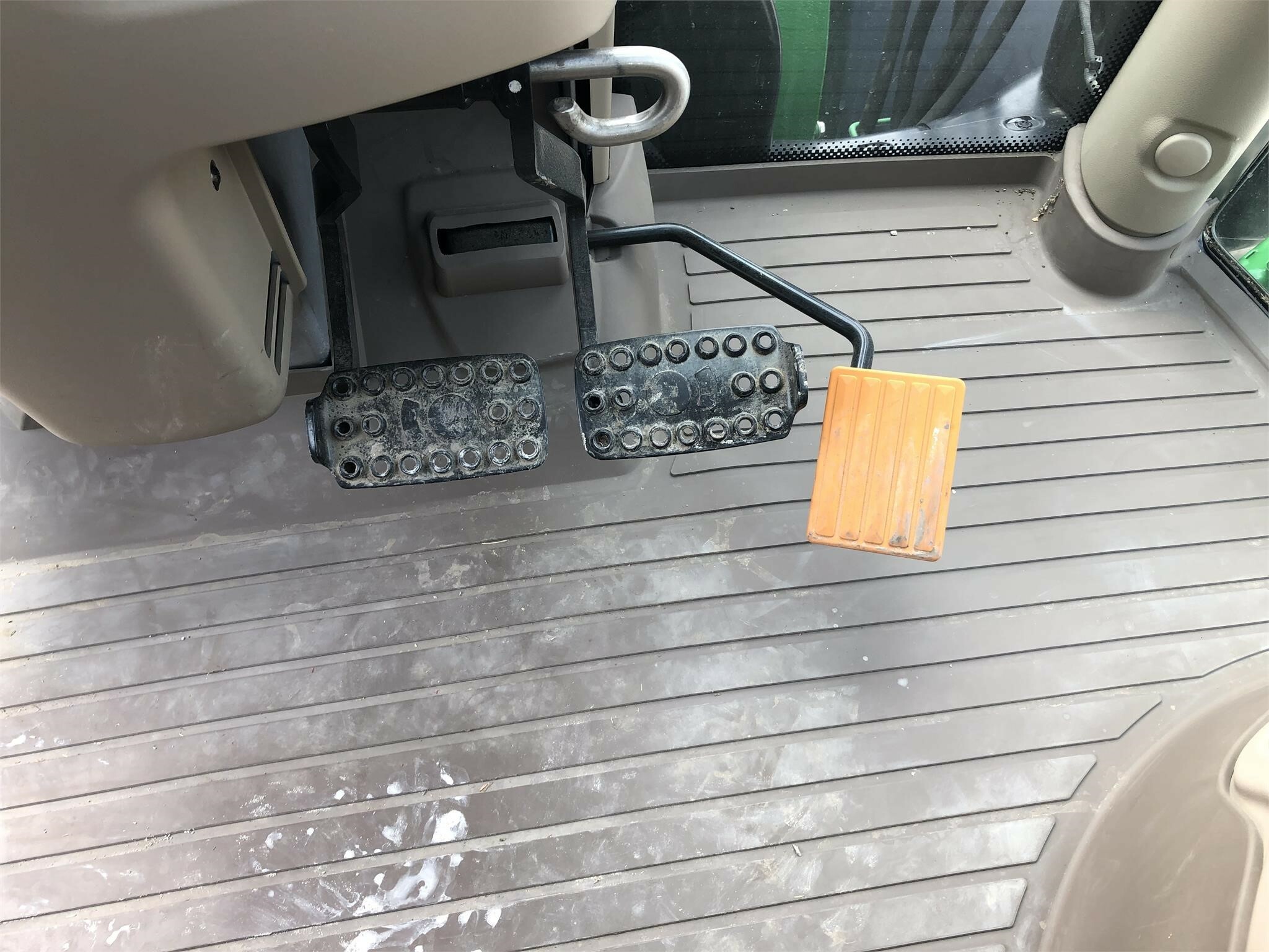 2018 John Deere 6155R Tractor - Photo 19