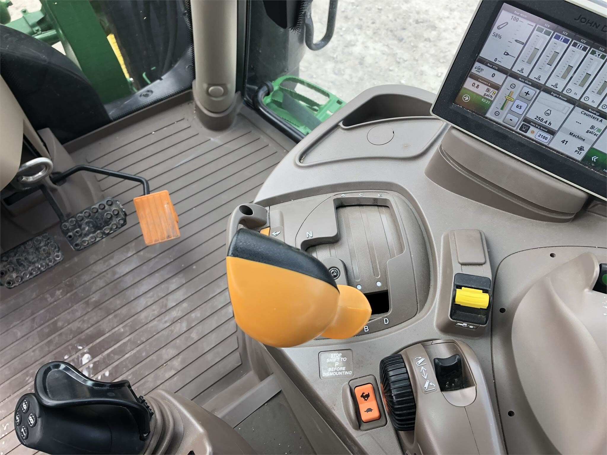 2018 John Deere 6155R Tractor - Photo 21