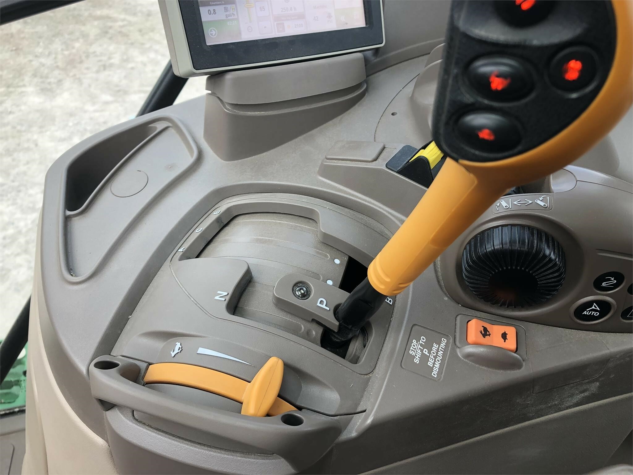 2018 John Deere 6155R Tractor - Photo 22