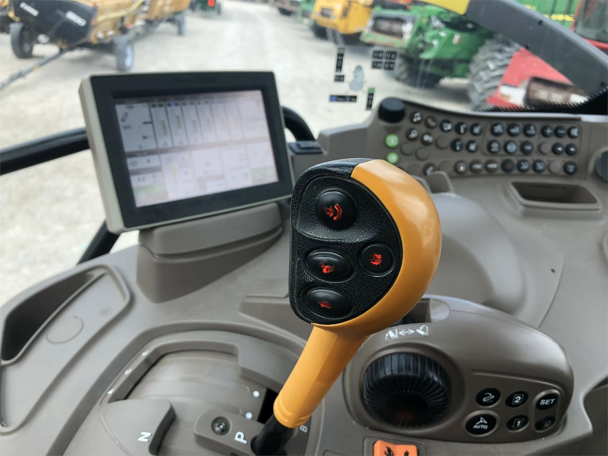 2018 John Deere 6155R Tractor - Photo 23
