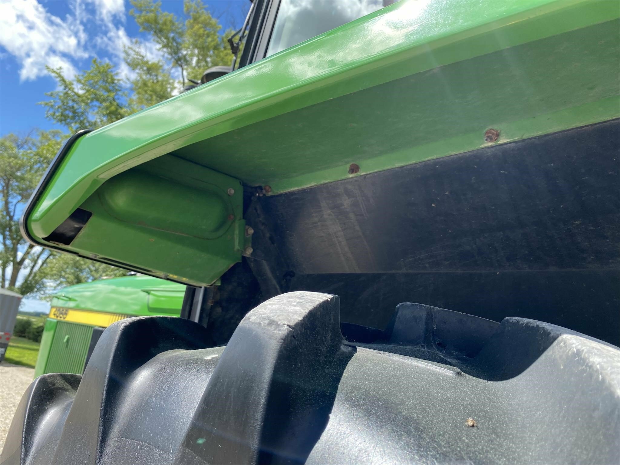 John Deere 4055 Tractor - Photo 28