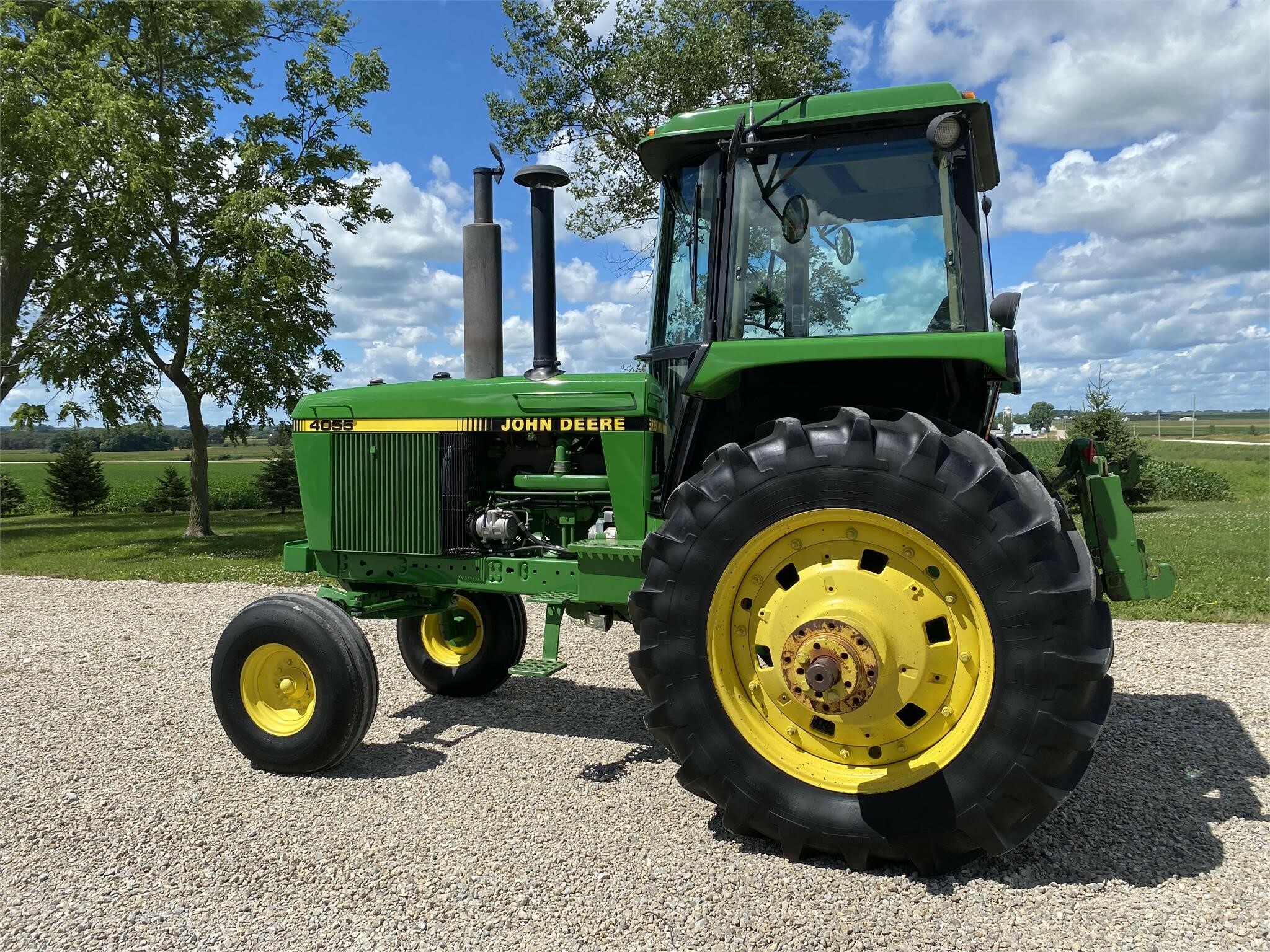 John Deere 4055 Tractor - Photo 4
