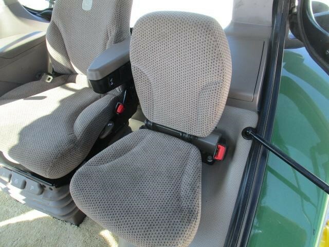 2019 John Deere 7210R Tractor - Photo 19