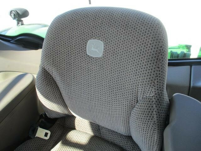 2019 John Deere 7210R Tractor - Photo 21