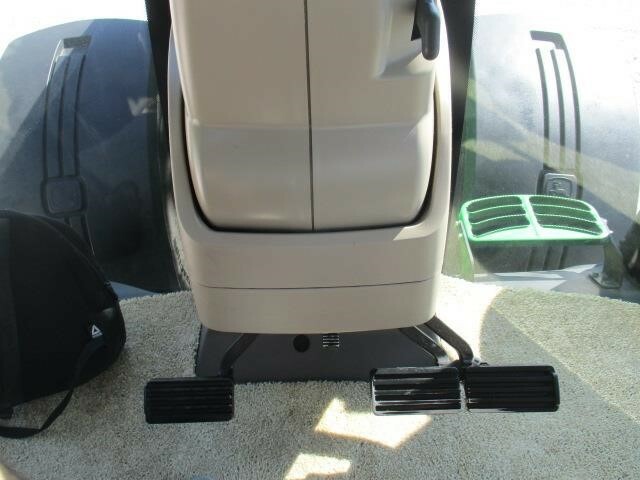 2019 John Deere 7210R Tractor - Photo 24