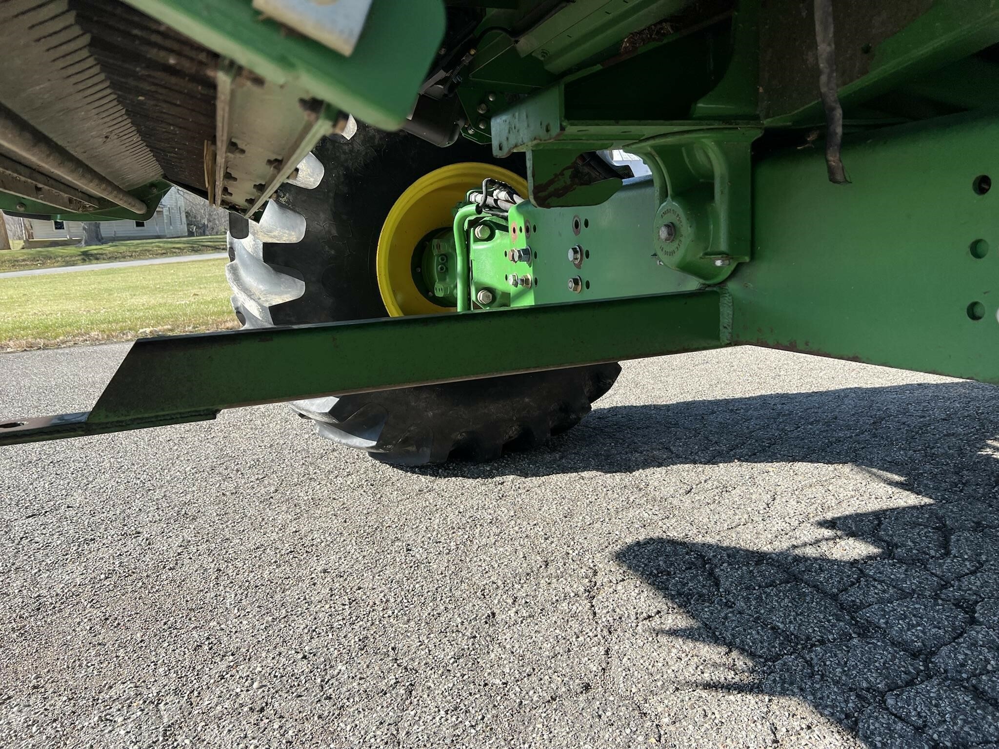 2012 John Deere S670 Combine - Photo 15