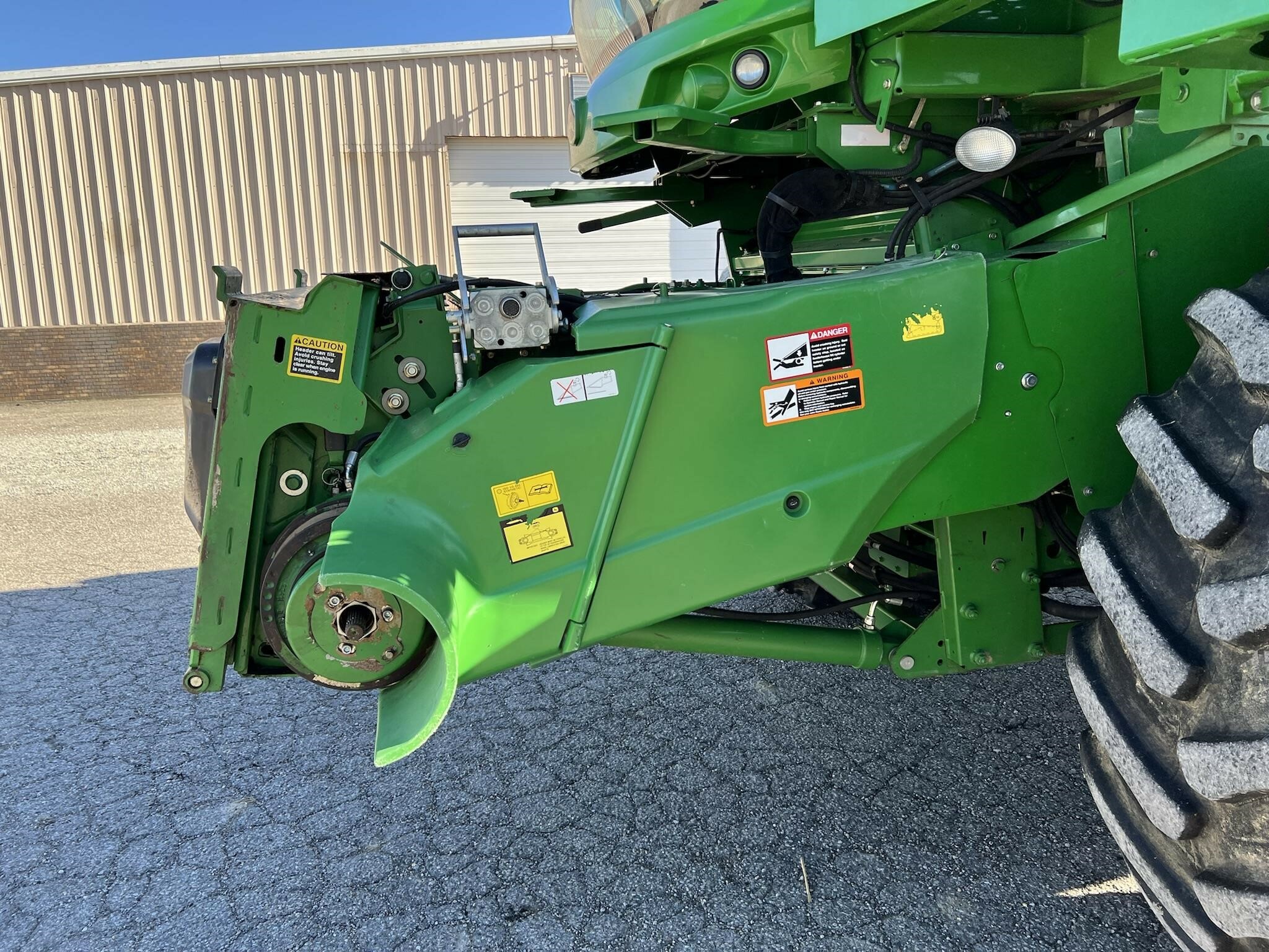 2012 John Deere S670 Combine - Photo 22