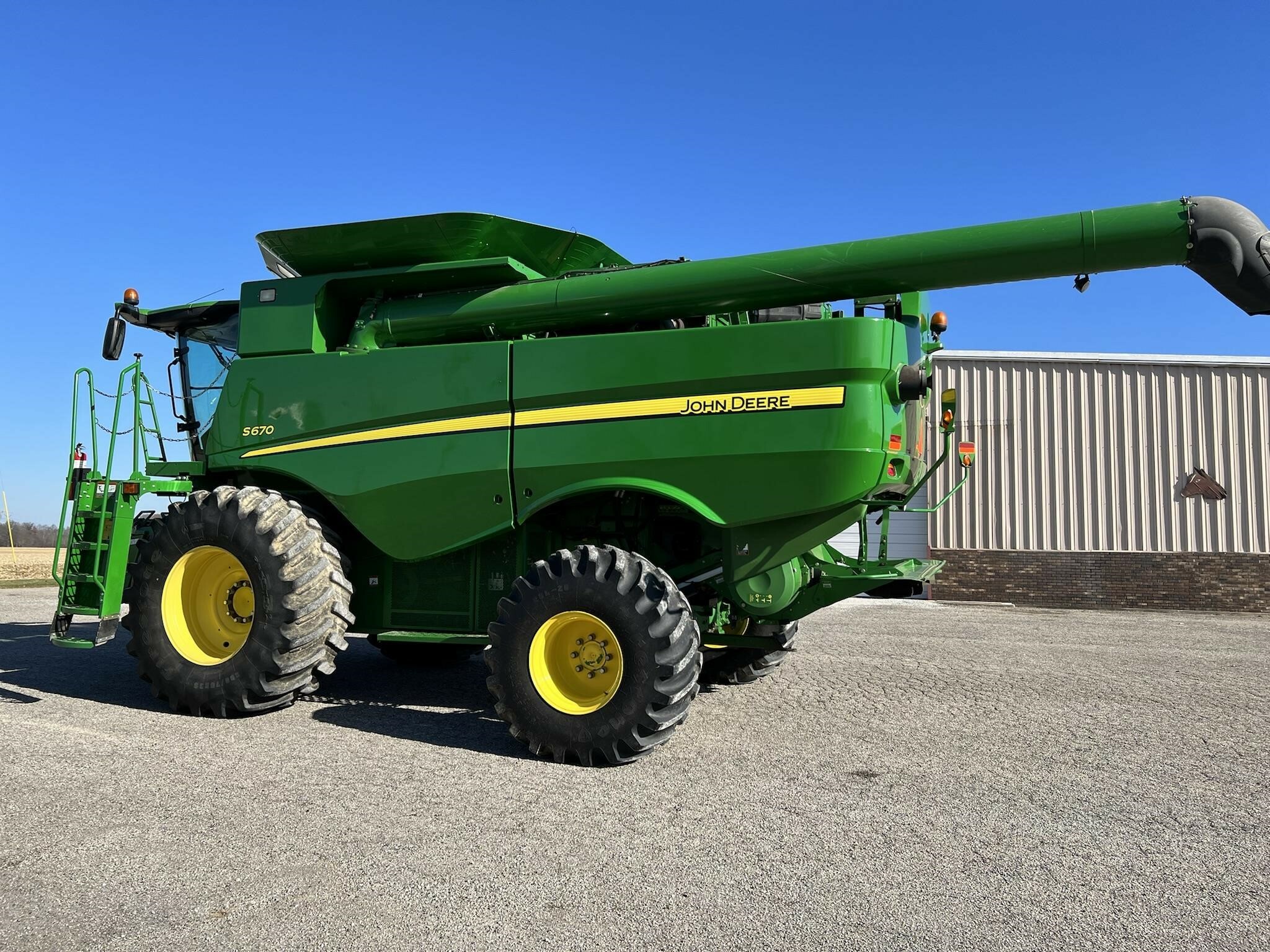 2012 John Deere S670 Combine - Photo 4