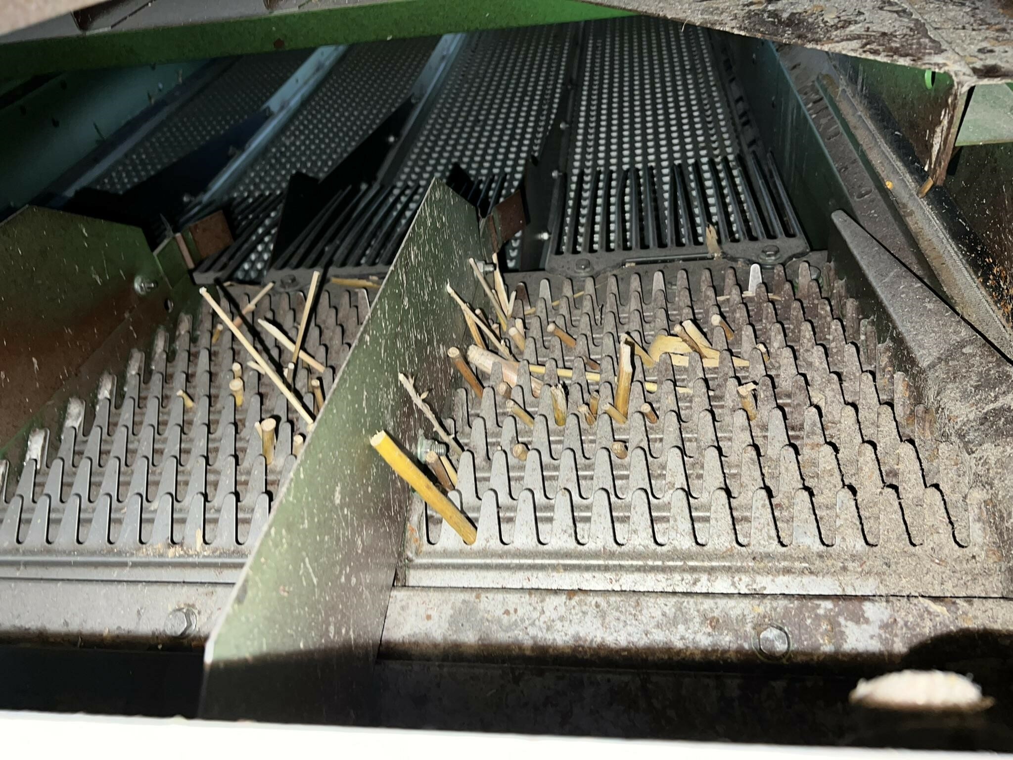 2012 John Deere S670 Combine - Photo 5