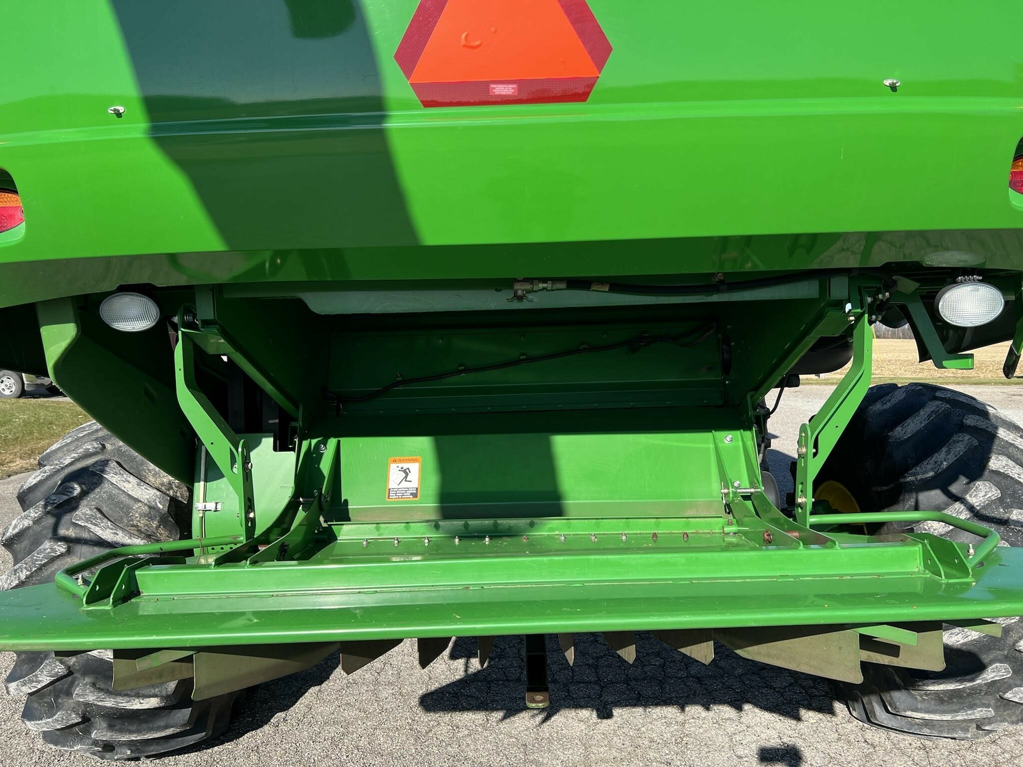 2012 John Deere S670 Combine - Photo 9