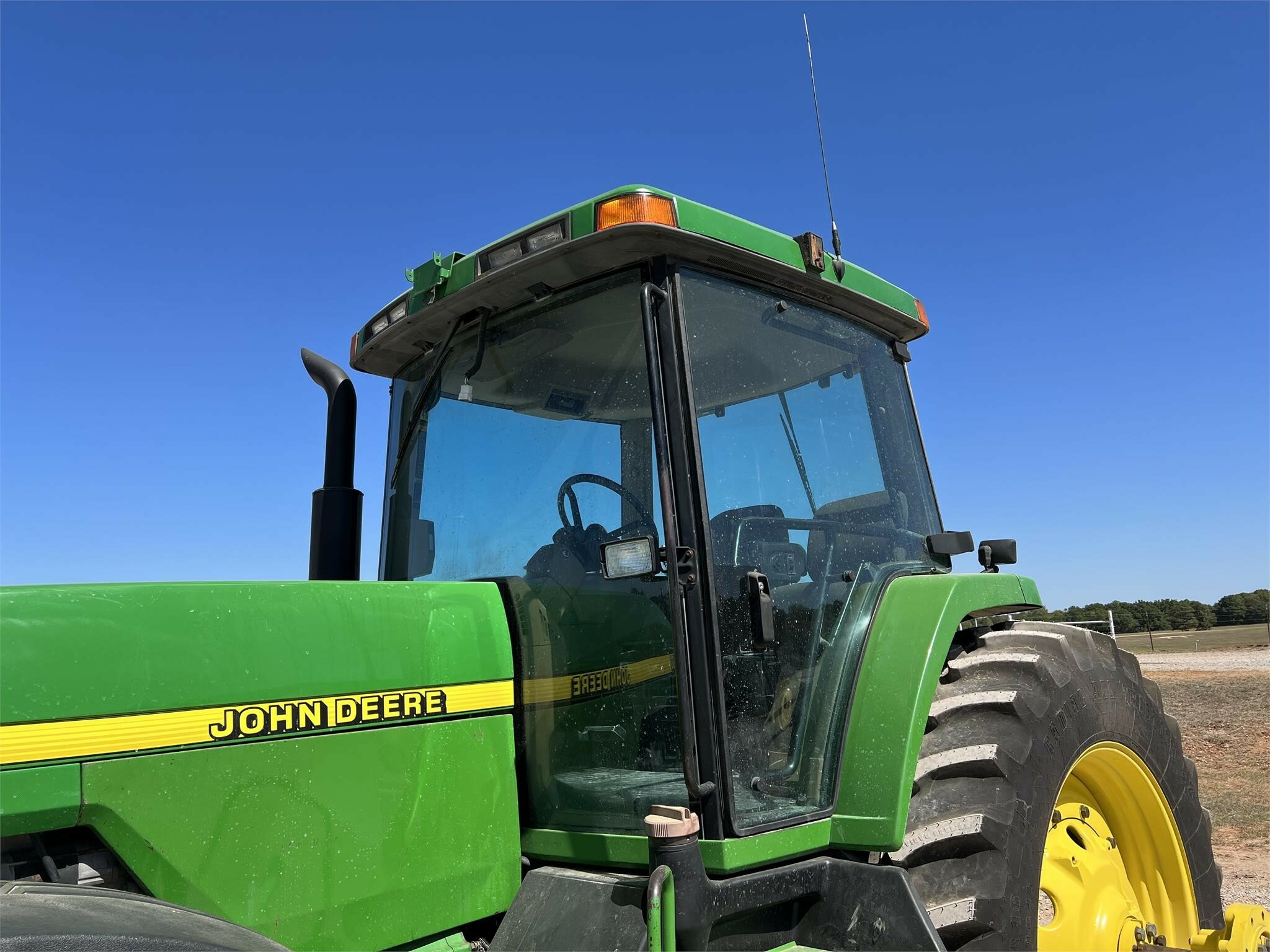 1997 John Deere 8400 Tractor - Photo 20